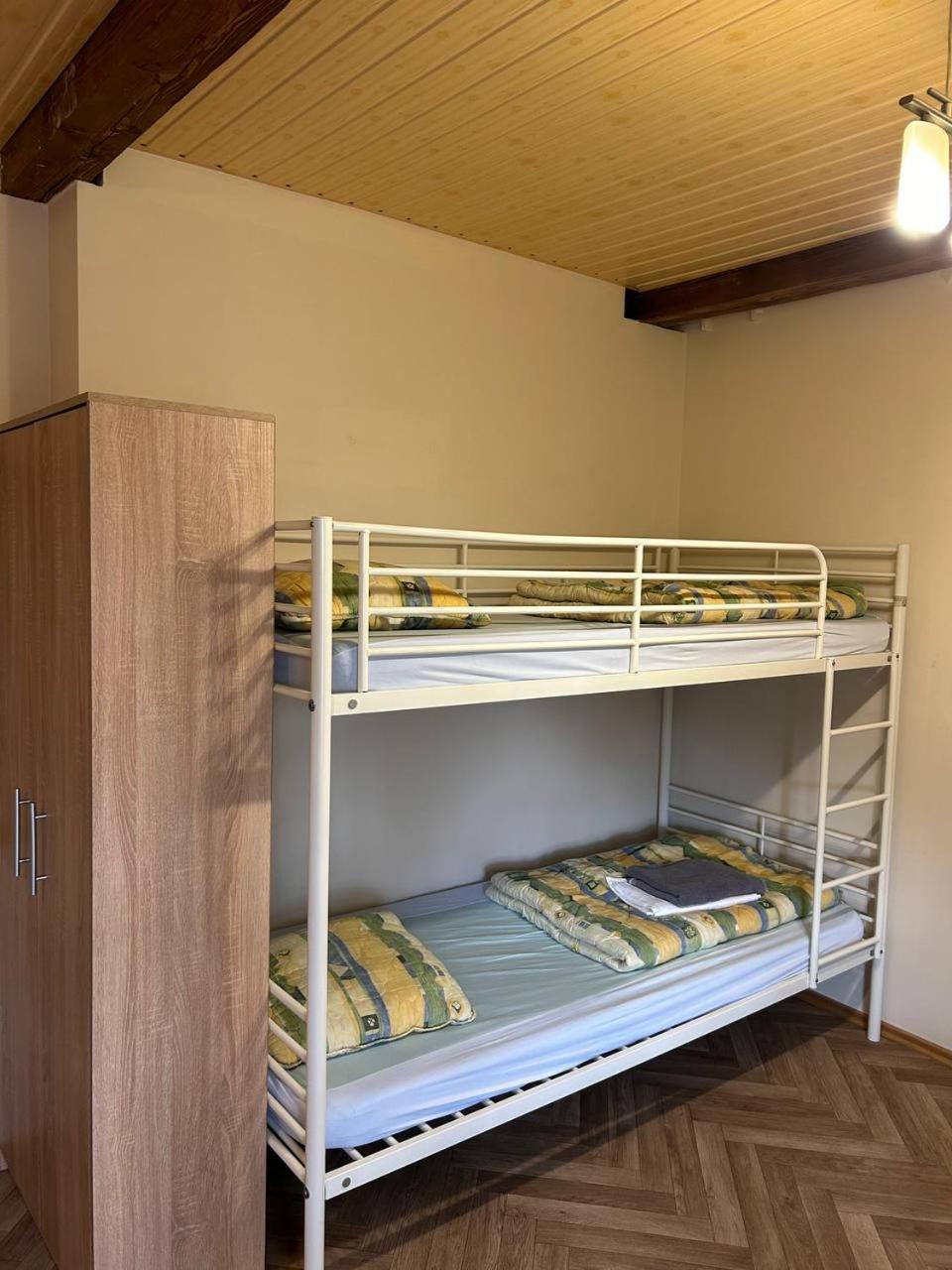 Hostel Filaretai Вильнюс Экстерьер фото